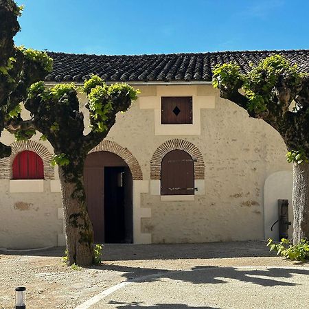 Domaine De L'Ecorcerie Otel Fontaine-le-Comte Dış mekan fotoğraf
