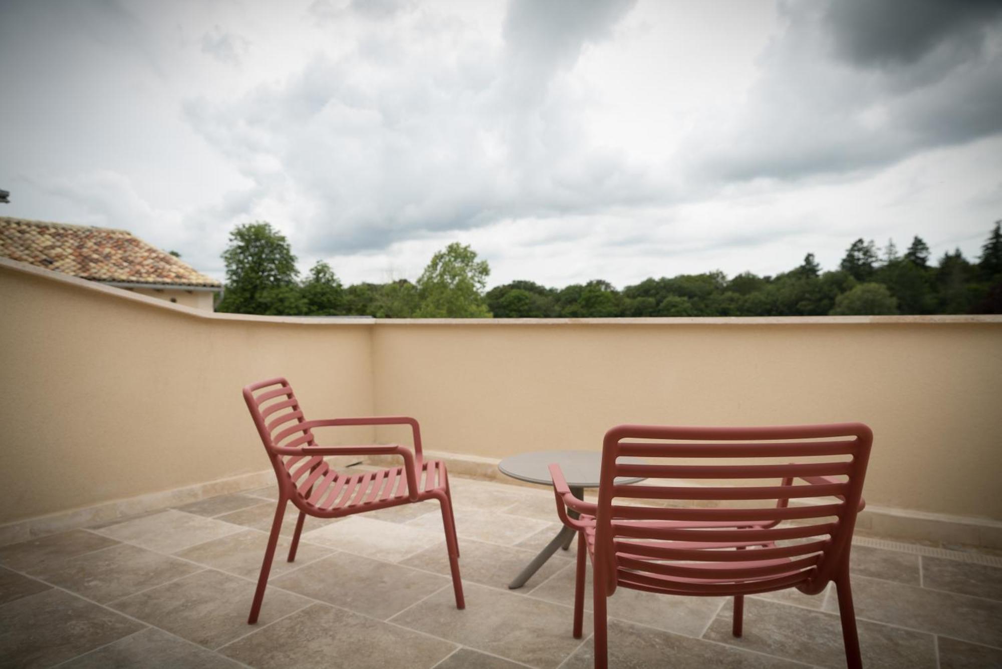 Domaine De L'Ecorcerie Otel Fontaine-le-Comte Dış mekan fotoğraf