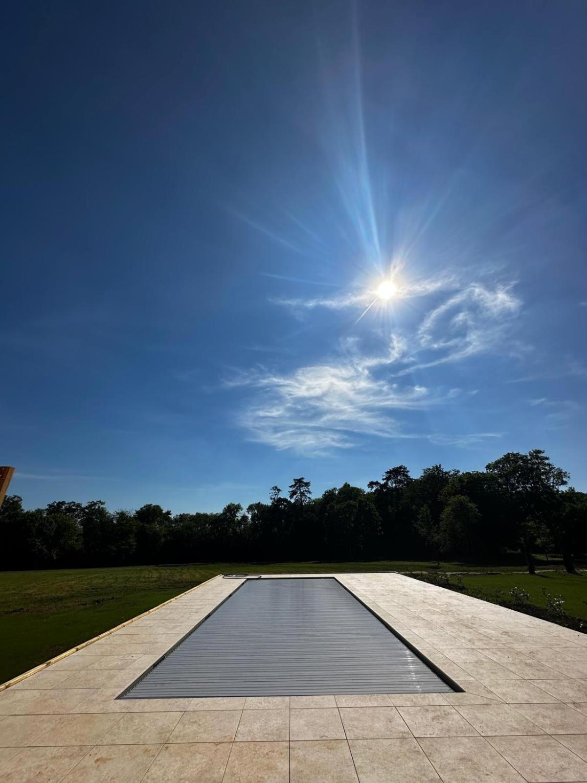 Domaine De L'Ecorcerie Otel Fontaine-le-Comte Dış mekan fotoğraf