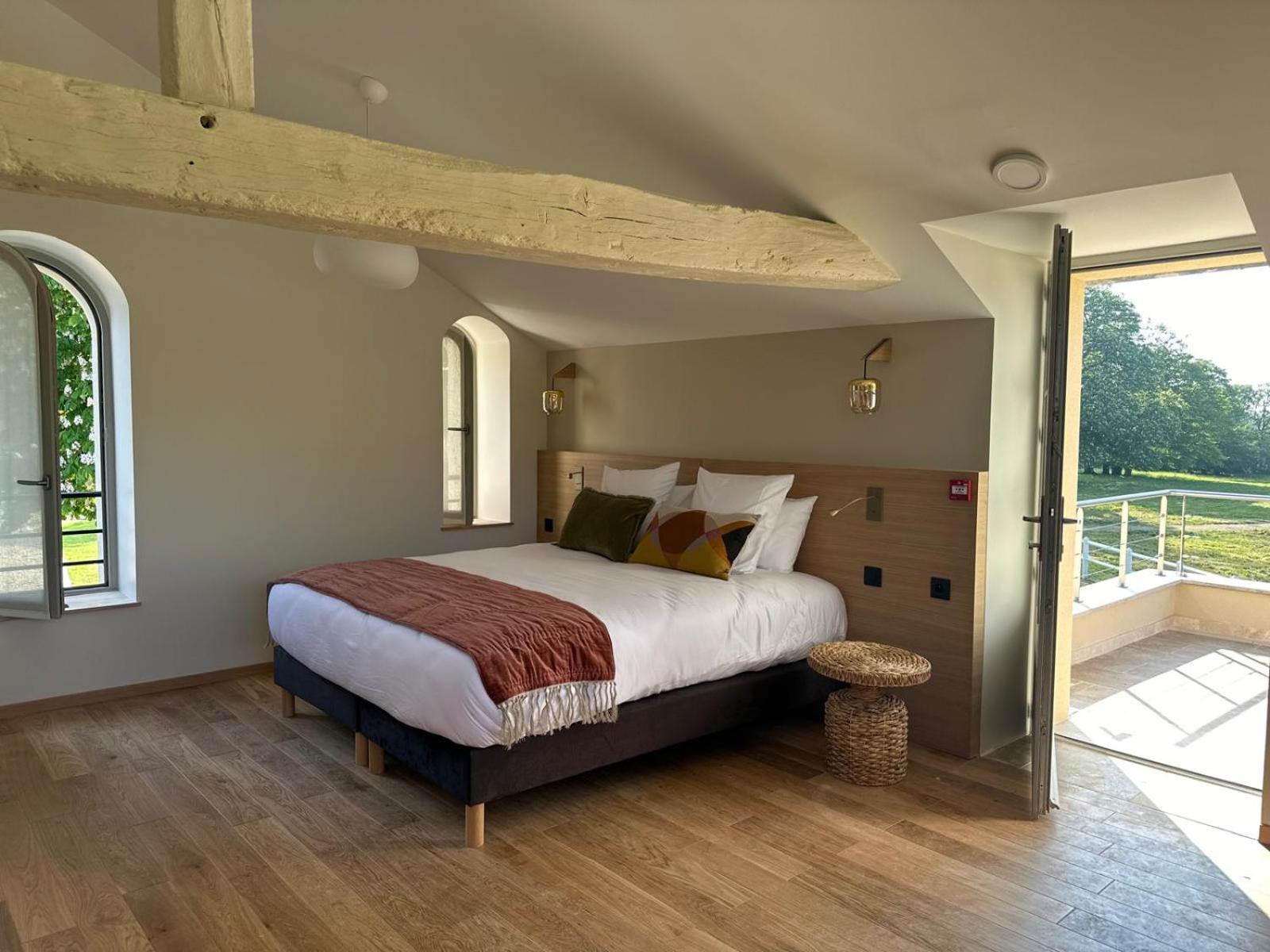 Domaine De L'Ecorcerie Otel Fontaine-le-Comte Dış mekan fotoğraf